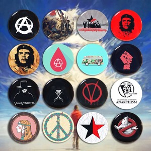 the elder scrolls skyrim holds shield pinbacks game button tinplate 58mm 2 2inch collectable badges piratescape co il piratescape co il