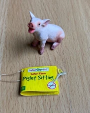 Safari Ltd Safari Farm Piglet Sitting Animal Figure