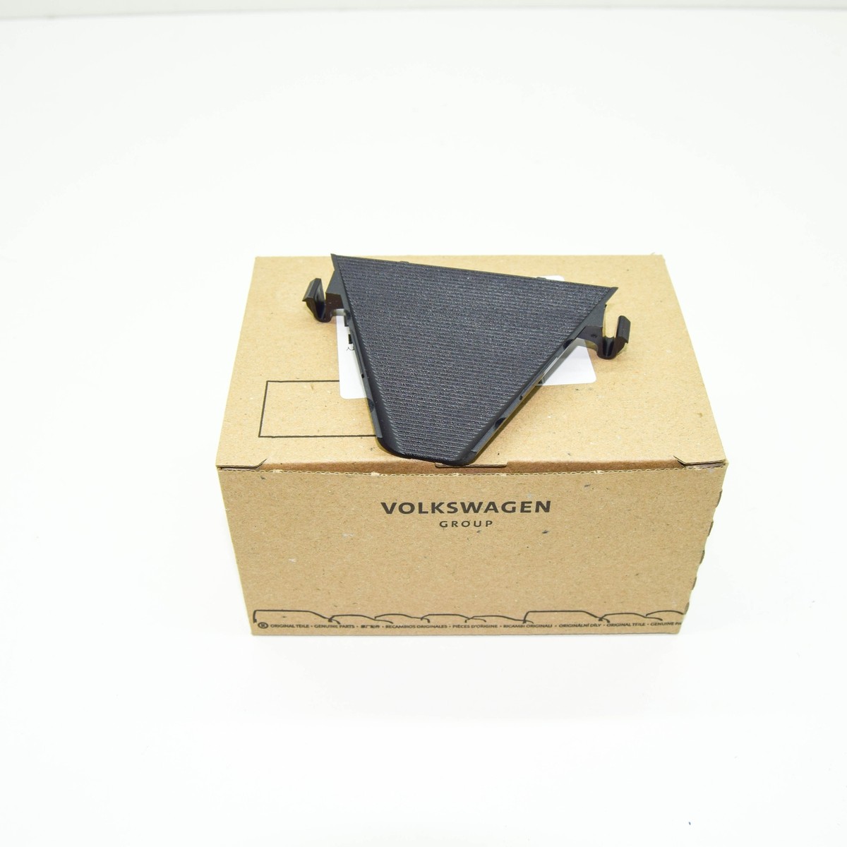 AUDI A7 Sportback 4G Windshield Trim 4G8907225C NEW GENUINE | eBay