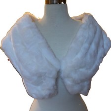 NWT White Faux Fur Shrug Small Bridal Bolero Formal Fur Wedding Hoco