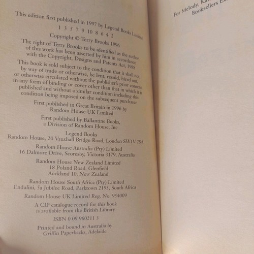The First King Of Shannara By Terry Brooks Paperbook Book Warlocks Druids Trolls - Picture 10 of 12
