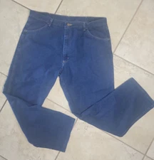 Wrangler Mens Jeans Sz 42/30 Regular Fit Dark Wash