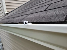 Universal String Light Gutter S Hooks Christmas Hanger Clips 75 Pieces (White)