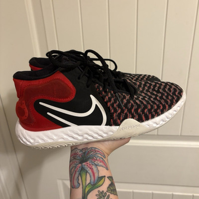 Nike KD Trey 5 VIII Kids 6.5Y Black/Red/White Basketball Sneakers CT1425-002