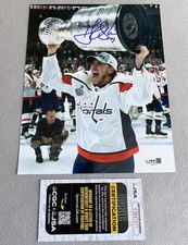 WASHINGTON CAPITALS- TJ OSHIE AUTOGRAPH 8x10 PHOTO 2018 STANLEY CUP JSA CH47177