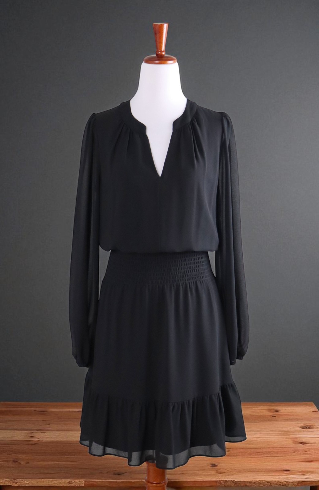 WHITE HOUSE BLACK MARKET $120 Solid Black Smocked Blouson Dress Size XS
