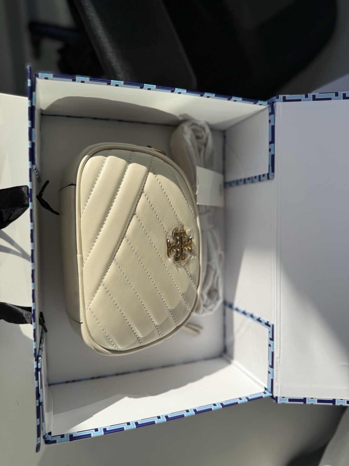 Tory Burch Quilted Cream Crossbody Bag with Logo Accent & Original Dust Bag thumbnail 3