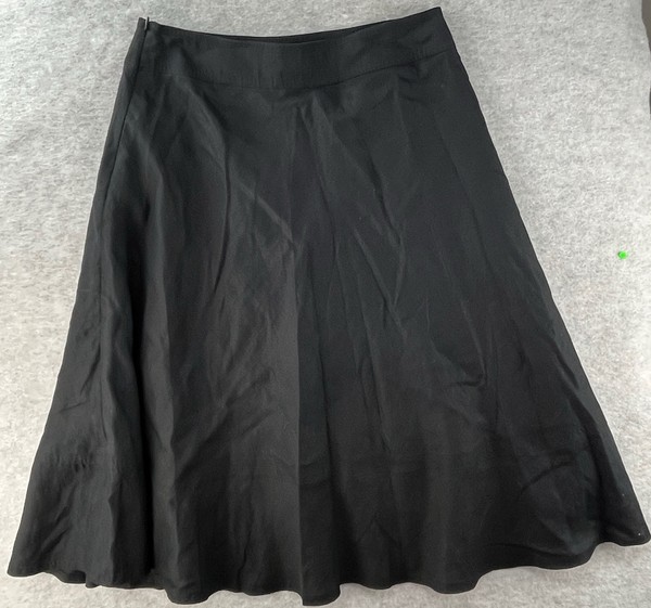 YARRA TRAIL SIZE 12 WOMENS BLACK A LINE SKIRT KNEE LENGTH FLARED WORK CASUAL 