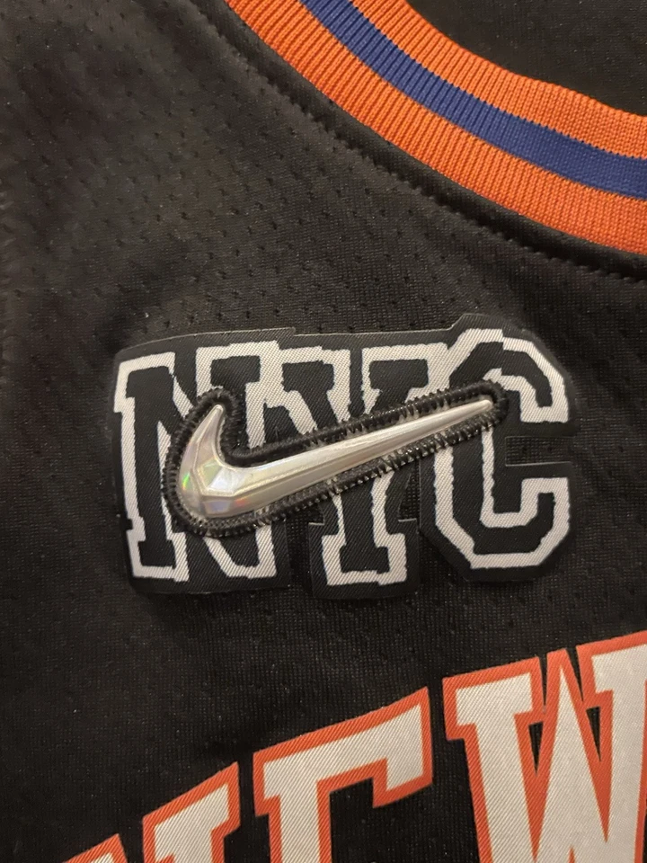 Camiseta Swingman New York Knicks Nike City Edition 21-22 Swoosh NYC Pequeña JBHS Foto 3 de 4