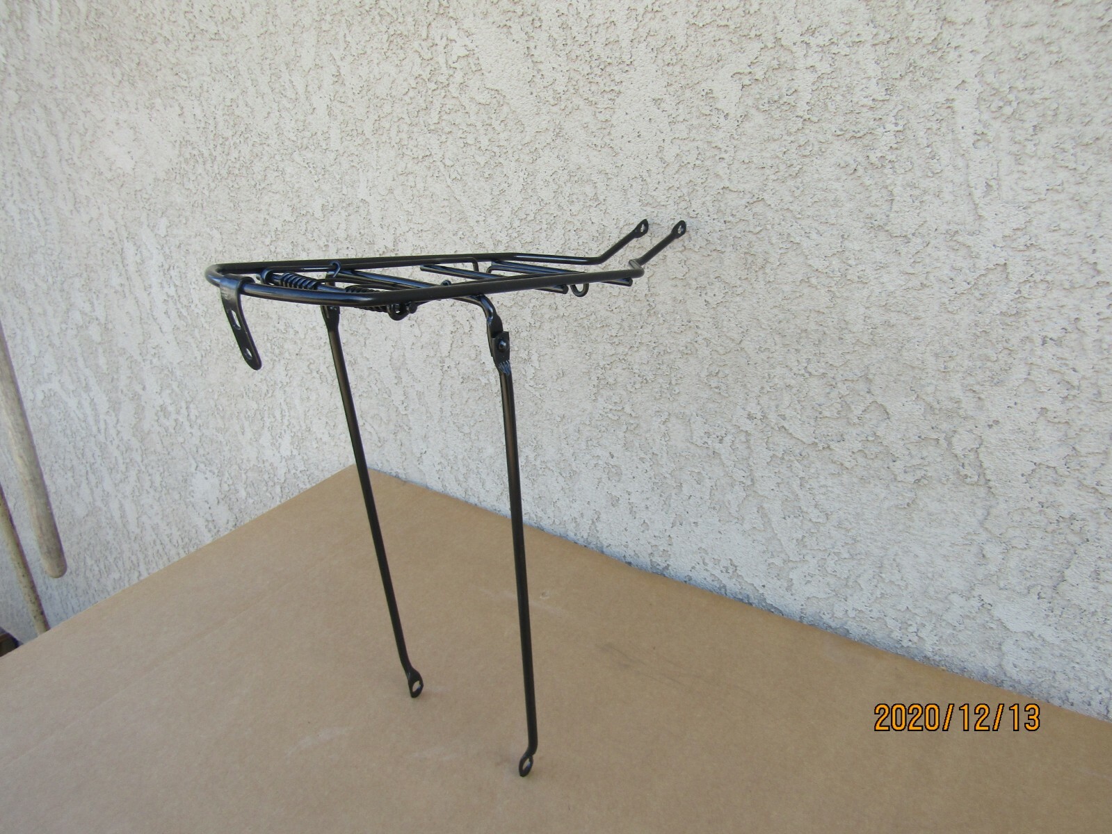 NEW  BLACK BICYCLE  CARRIER  FOR MOUNTAIN BIKE, ROAD BIKE, CRUISER, ETC