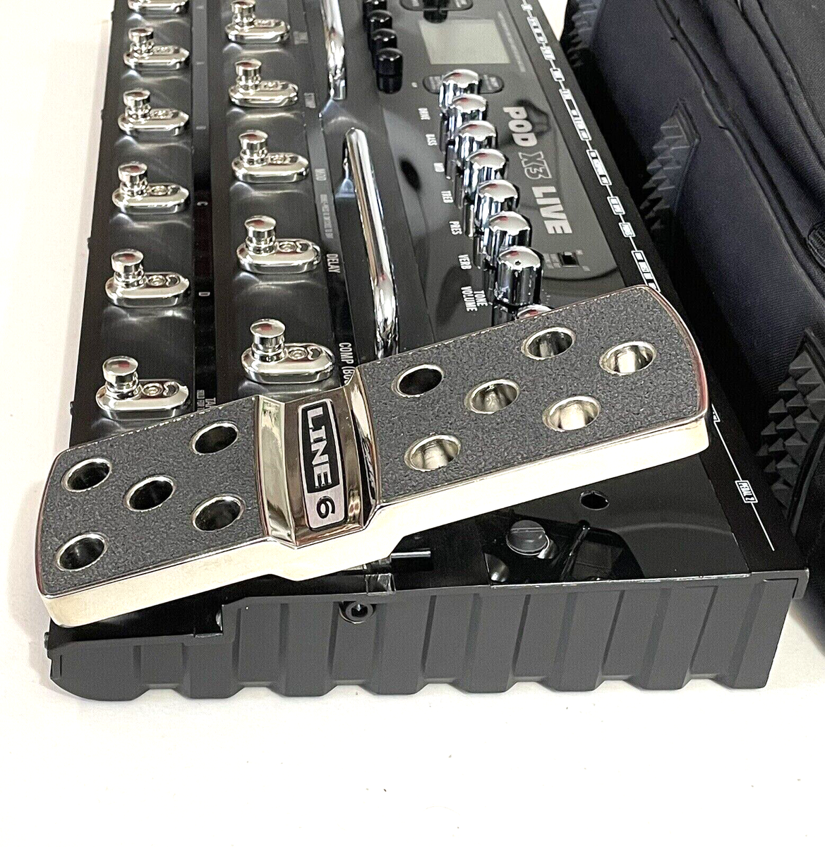 Line 6 POD X3 LIVE Multi - Effects Pedal Comes W/Carrying Bag And