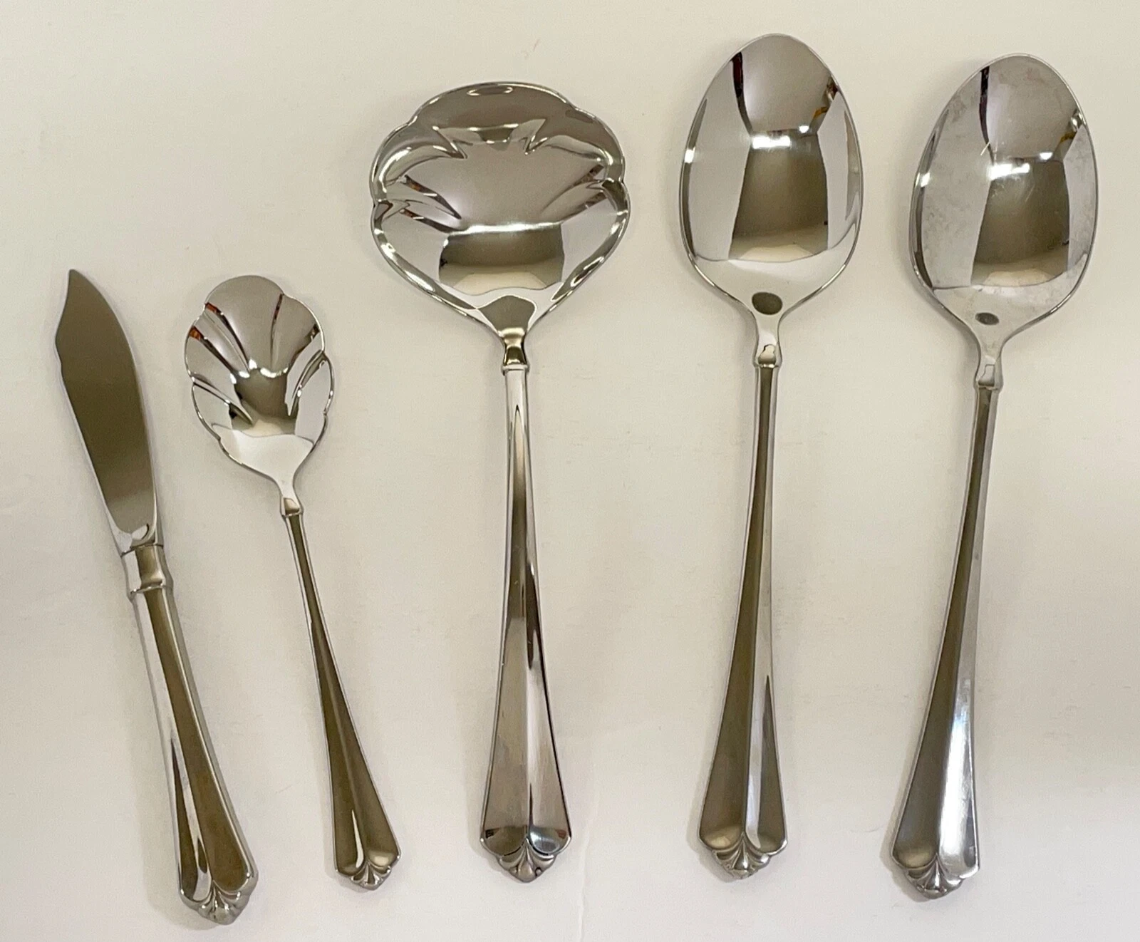 VINTAGE 5PC ONEIDA JUILLIARD GLOSSY STAINLESS CUBE MARK HOSTESS SERVING SPOONS+