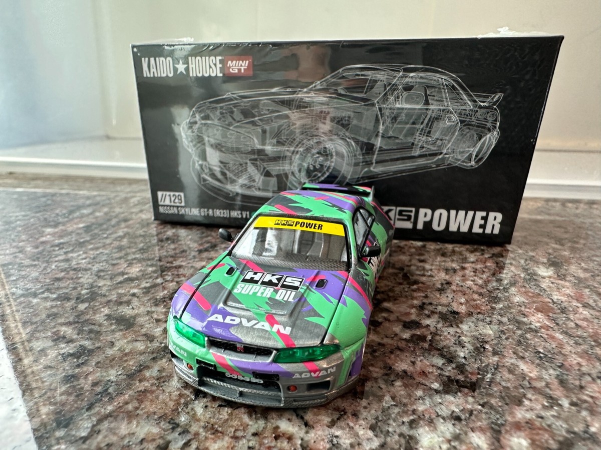 MINIGT 街道ハウス　Nissan Skyline GT-R チェイス CHASE] KAIDO HOUSE MINI GT NISSAN SKYLINE GT-R (R33) HKS V1
