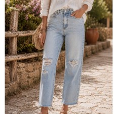 Jeanswear Light Wash High Waisted Wide Leg Ripped Raw Hem Jeans Sz 8