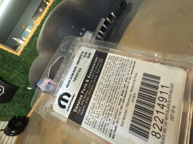 (1) Tapa de válvula Dodge Challenger Charger SRT HELLCAT MOPAR IGUAL QUE DISTRIBUIDOR 82214911 Foto 4 de 4