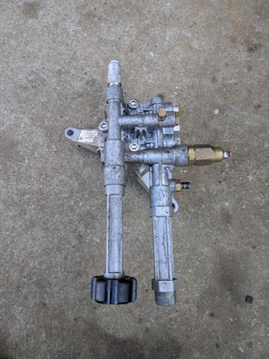 #ad Troy Bilt Pressure Washer XP 2600Psi Full Water Pump RMW2.2G24EZ $71.99