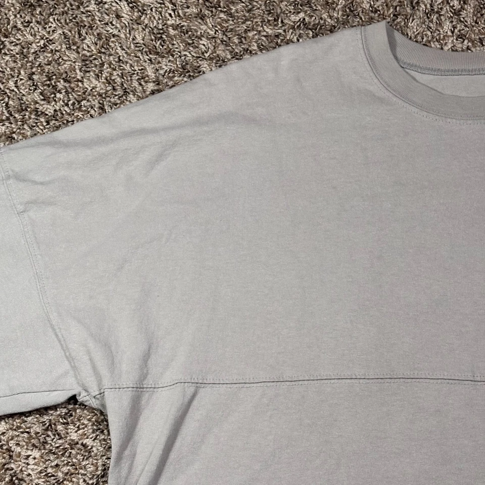 Camiseta Disney Star Wars The Mandalorian Spirit Adulto Grande Gris Grogu Foto 4 de 4