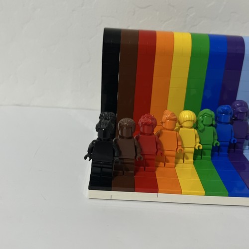 LEGO Icons: Everyone Is Awesome (40516) - No Box Or Manual - Picture 2 of 8