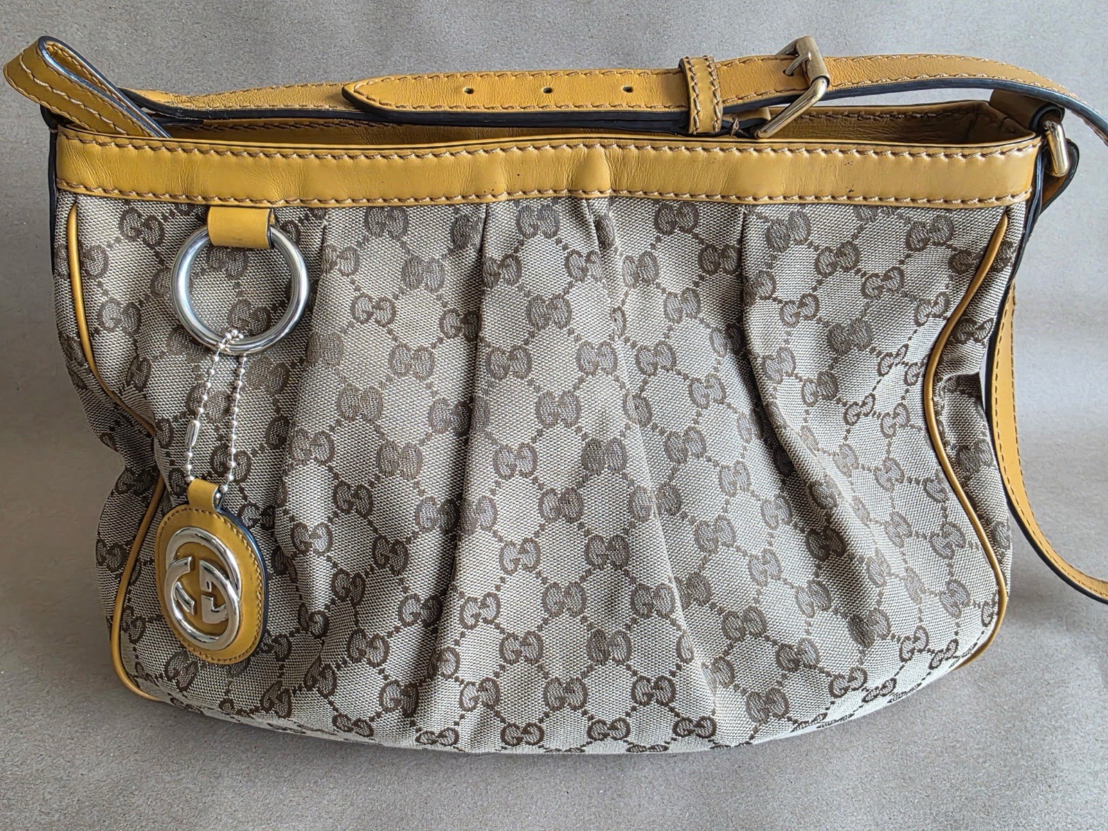 Gucci GG Canvas Sukey Shoulder Bag Beige and Yellow Leather