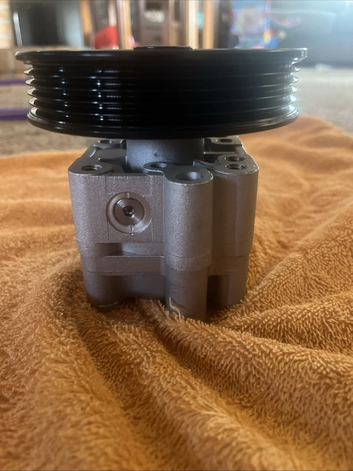 Bomba de direção hidráulica Subaru Legacy 2.5 02-04, Baja 03-06, Outback 02-03 - Imagem 3 de 4