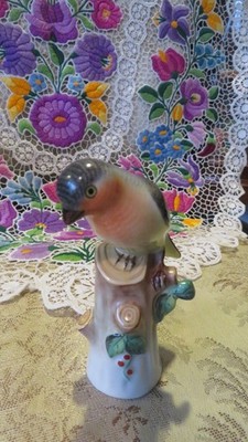 Herend Hungary Porcelain Bird Figurine #5403 | Bullfinch on Tree Stump w/ Berrie
