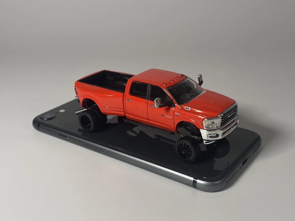 I/64 Customized / Lifted Dodge Ram 3500 Dually Diecast Model Toy Pickup Truck - Image 2 of 4