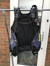 Scubapro - Bella Womans BCD Medium. 