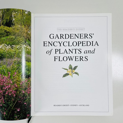 The Reader's Digest Gardeners' Encyclopedia of Plants and Flowers Nature Book - Picture 4 of 20
