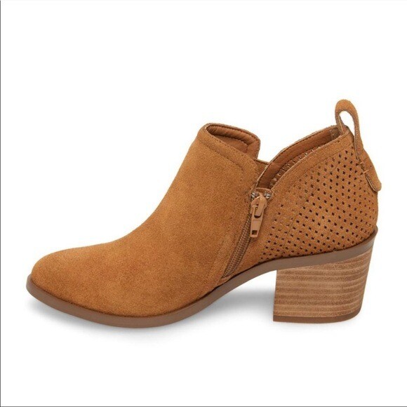 Steve Madden Ruebey Suede Perforated Bootie in Chestnut Brown Size 9 | eBay