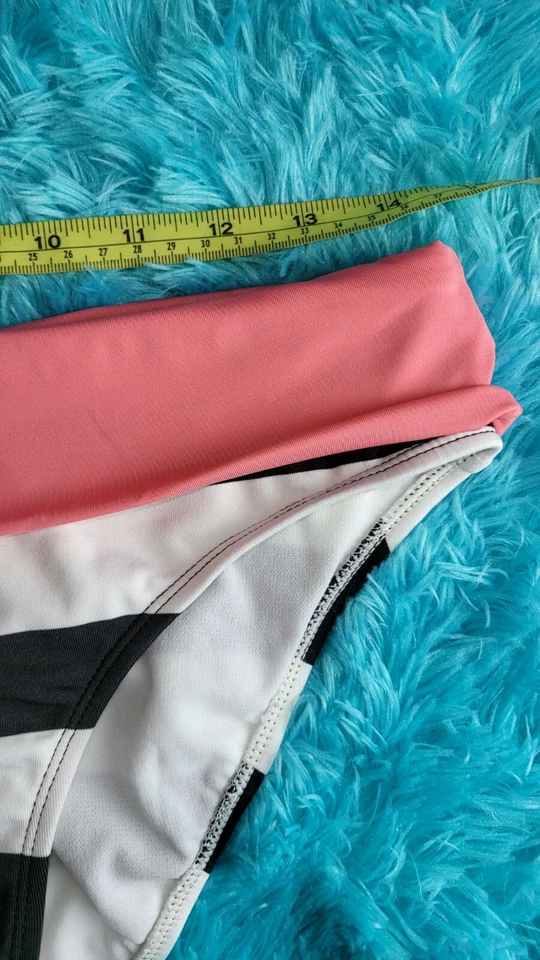 Perry Ellis Woman's Bikini Bottom Swim Size Small (Looks Medium/Large - Image 3 of 4