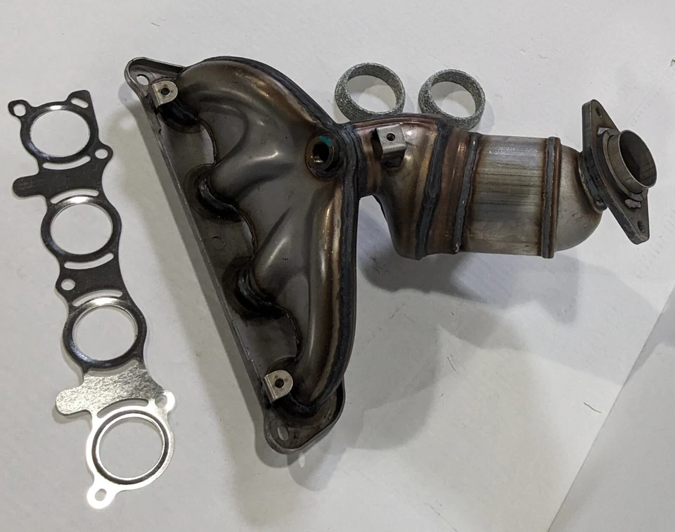 Nissan Cube 2011 2012 convertidor catalítico 1,8 L Foto 3 de 4