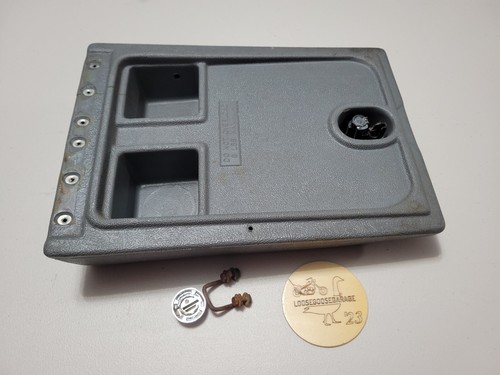 81-91 Chevrolet GMC Squarebody Center Console Lid Cover Door Cubby Storage K5 OE - Picture 17 of 24