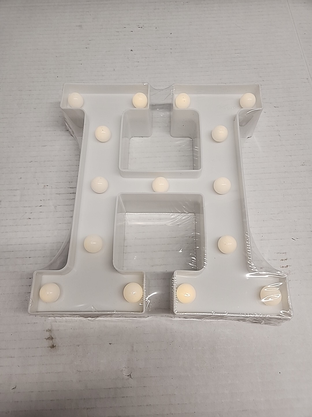 LED Letter Light Up Sign for Night Light, Wall Decor, Parties, Alphabet Marquee thumbnail 2