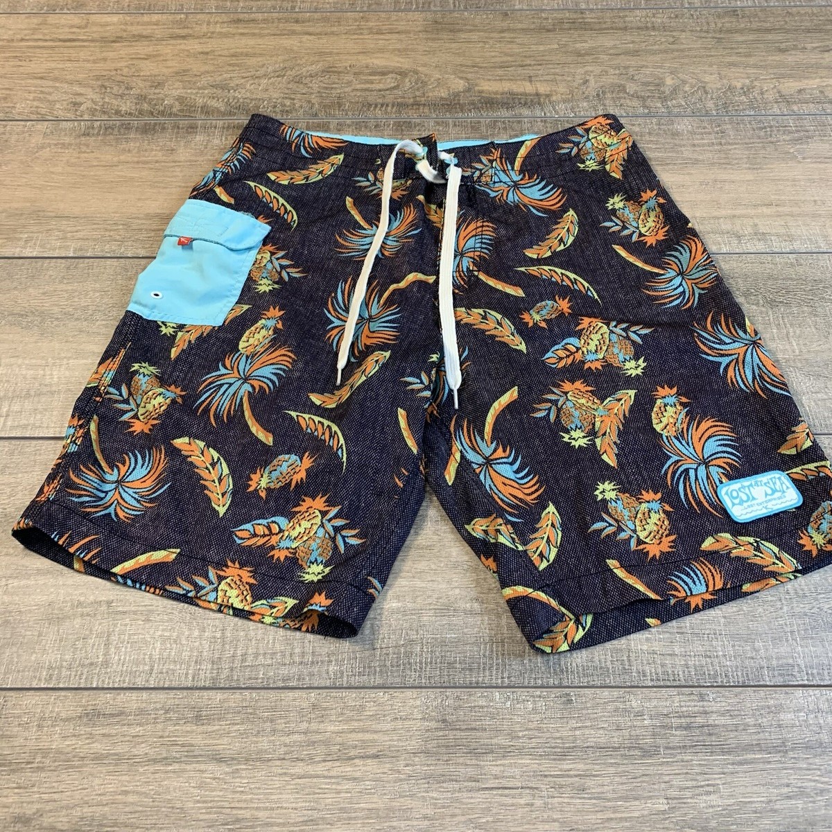 Lost at SEA Board Shorts Mens Size 30 Swim Trunks Lost Enterprises  Pineapple B7