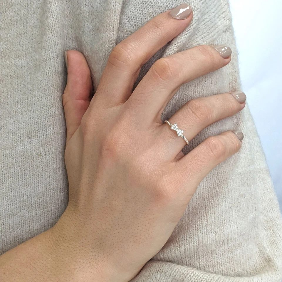 Silverly Anello Donna Argento Sterling 925 11 Zirconi Fiocco a a Corda - Immagine 3 di 4