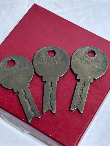 3 VINTAGE MILLS Slot Machine Keys D85893 - E54655 - D80251 | eBay