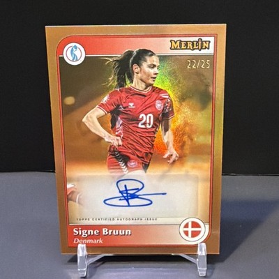 Signe Bruun Autograph /25 Orange - 2025 Topps Merlin Women's Euros - Denmark