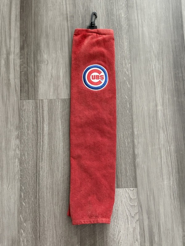 MLB Chicago Cubs Golf Tri-Fold Embroidered Towel With Clip Red RARE!!