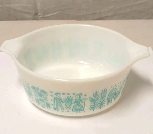 Vtg Pyrex Amish Butterprint 472 White & Turquoise 1 1/2 pt Casserole Dish No Lid