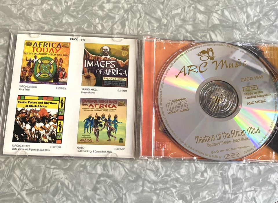 Masters of the African Mbira CD Ephat Mjuru Dumisani Maraire Zimbabwe Kalimba Foto 2 de 4