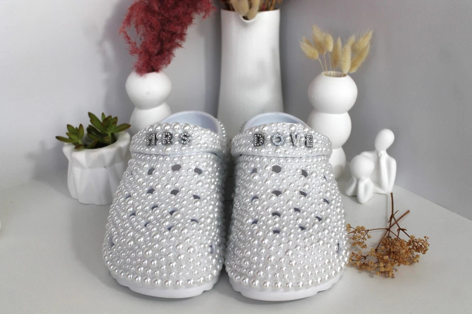 Zapatillas de novia personalizadas de lujo, cómodas decoradas con perlas para novia Foto 4 de 4