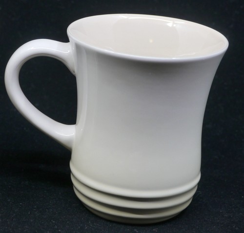 2 LE CREUSET STEINGUT AUSGESTELLTE KAFFEETASSEN, TASSEN, BEIGE, CREMEFARBEN - Bild 2 von 3
