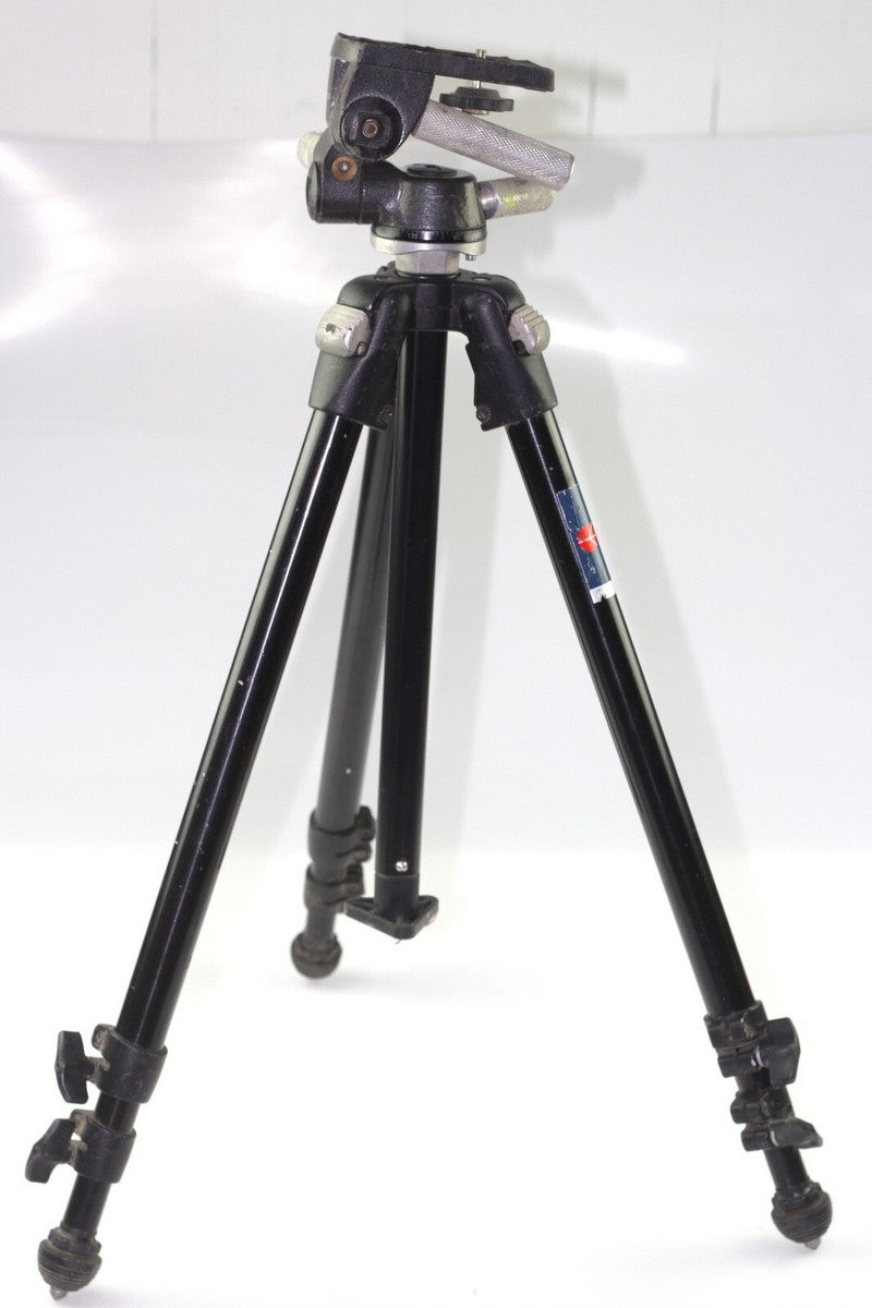 Manfrotto 190DB Lightweight Professional Camera Tripod w Manfrotto 190DB Lightweight Professional Camera Tripod w