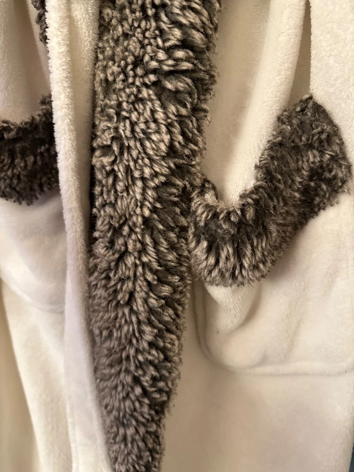 Pottery Barn Faux Fur Trim Hooded Bathrobe - Image 2 of 4