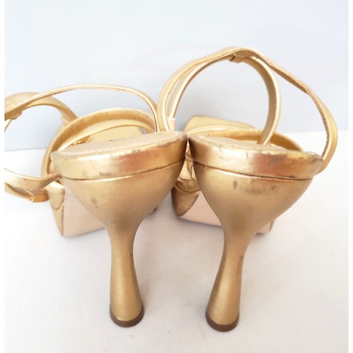 【未使用美品】Cult Gaia 超厚底 ゴールド 〈参考価格92,900円〉 Cult Gaia Heels Size 8 US: Exquisite Crystal Embellishment
