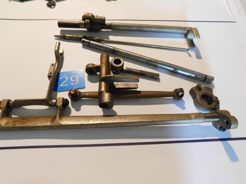 AA7 White Sewing Machine Model 2833 PARTS - - Picture 70 of 79