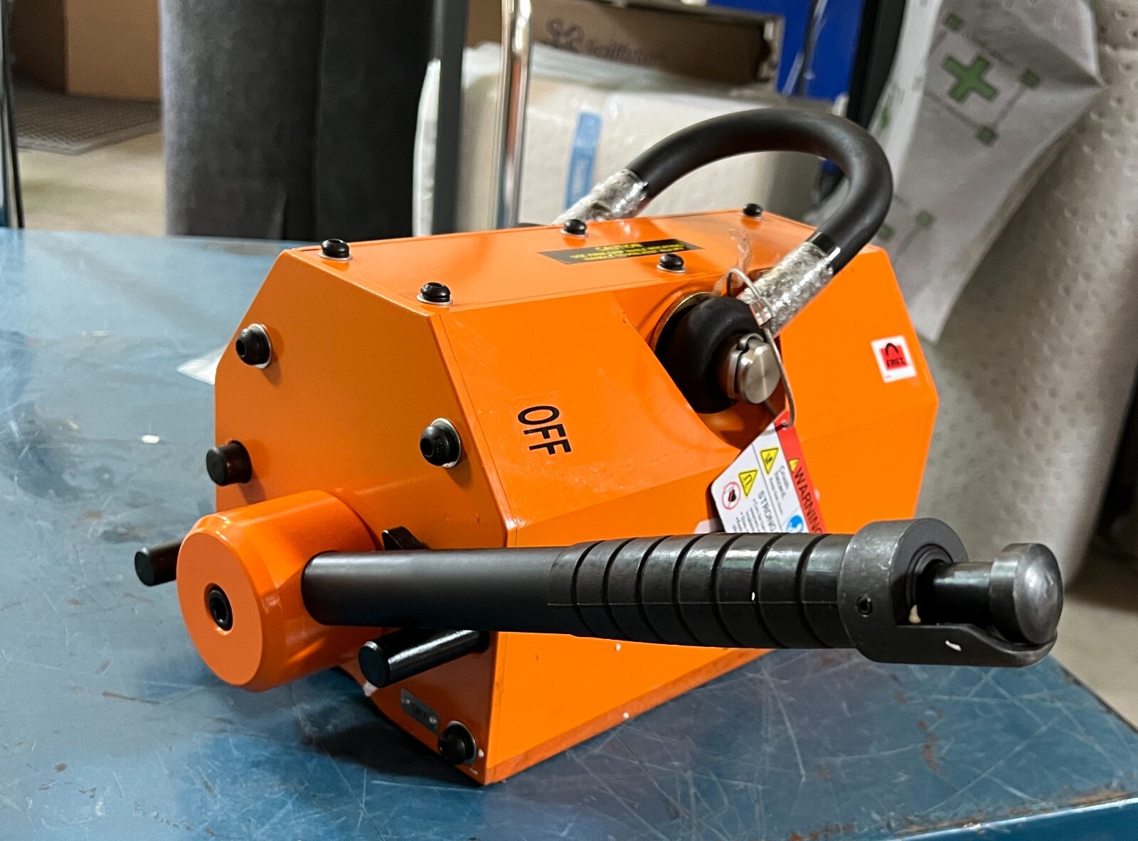 ERIEZ RPL25 Lifting SafeHold 2,500 lb Flat Capacity 1,250 lb