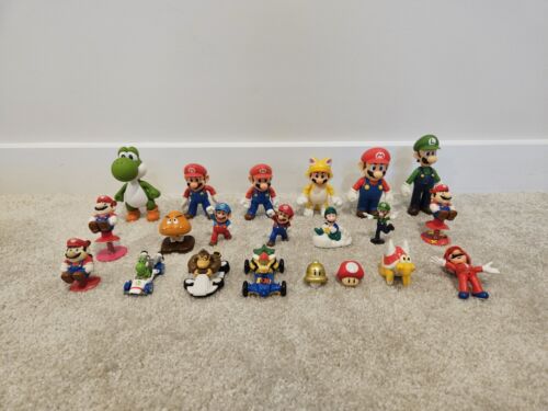 Huge Lot Of 21 Nintendo Super Mario Bros. Figures: Mario, Luigi, Yoshi, Kong... - Zdjęcie 1 z 23