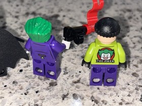 LEGO DC Superheroes Batman, The Joker The Joker&rsquo;s Henchmen Plus Mega Block Halo
