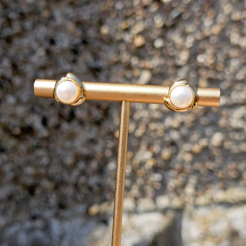 Solid 10ct Yellow Gold Freshwater Pearl Lovers Knot Studs Bridal Jewellery - Fin